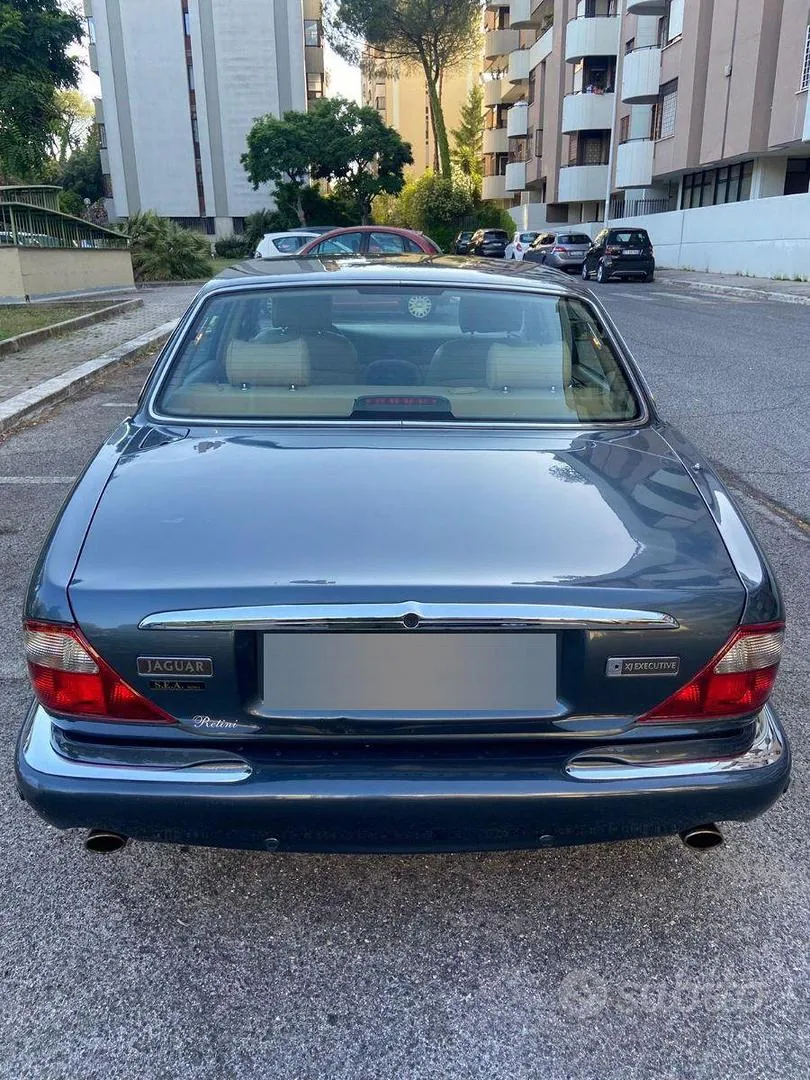 Jaguar Xj Executive 2001 photo 2