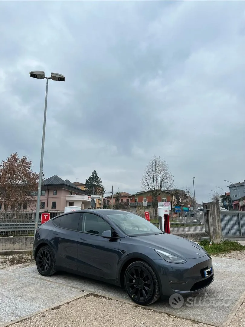 Tesla Model Y 2021 photo 4