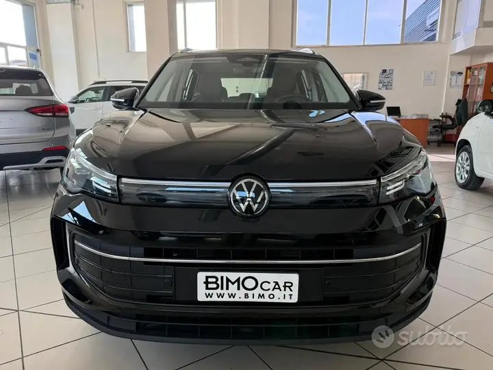 Volkswagen Tiguan 2025 photo 2