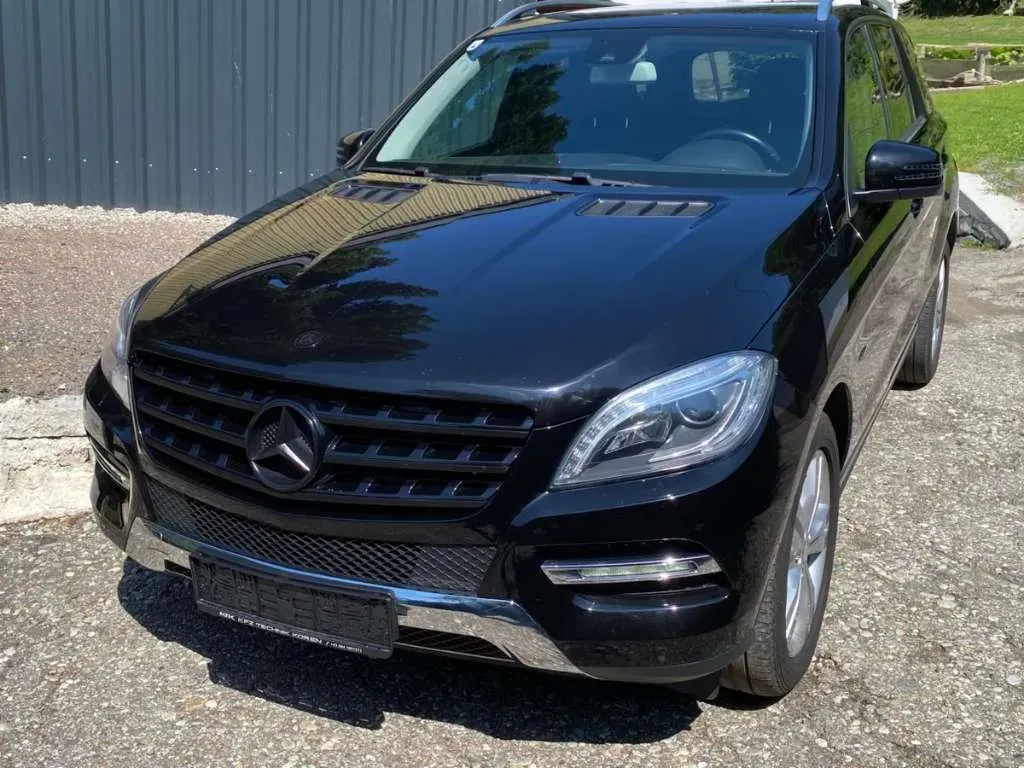 Mercedes-Benz M-Class 2012 photo 3
