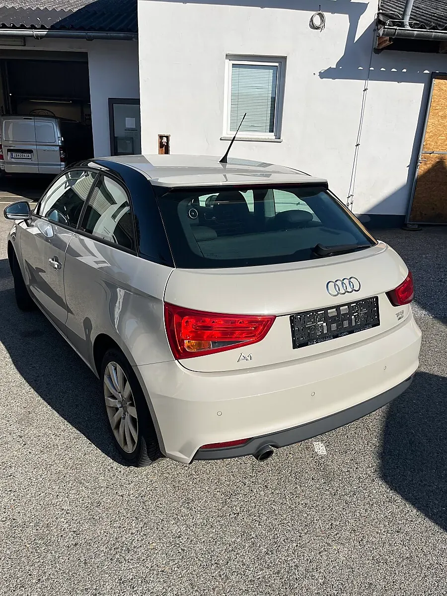 Audi A1 2017 photo 2