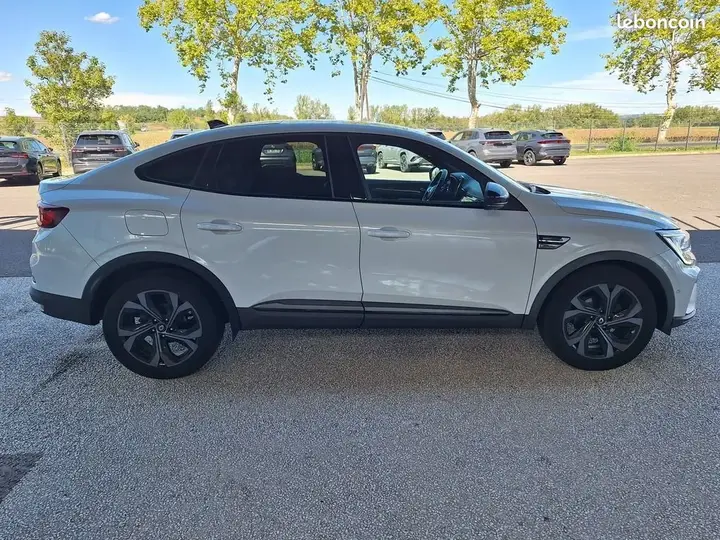 Renault Arkana 2023 photo 4