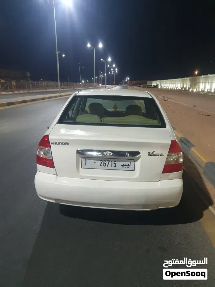 Hyundai Accent 2002 photo 3