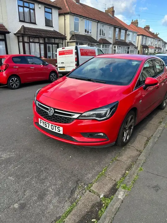 Vauxhall Astra 2017 photo 3