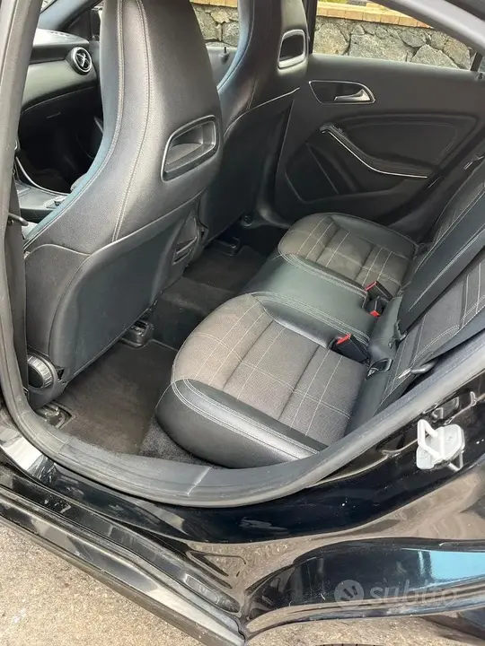 Mercedes-Benz A-Class 2013 photo 3