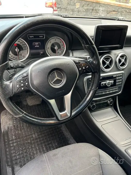 Mercedes-Benz A-Class 2013 photo 4