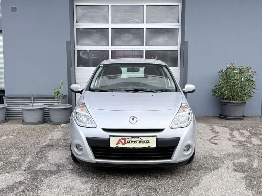 Renault Clio 2009 photo 3
