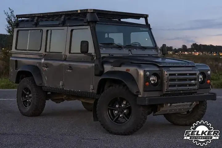 Land Rover Defender 2000 photo 2