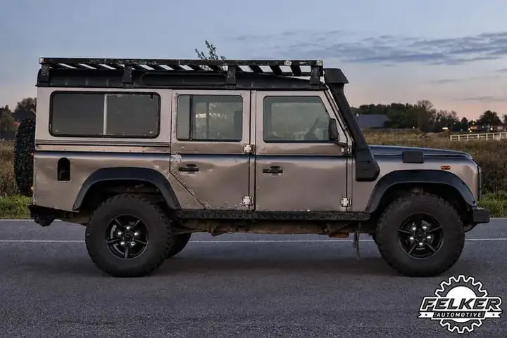 Land Rover Defender 2000 photo 3
