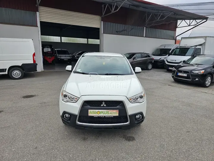 Mitsubishi Asx 2011 photo 4