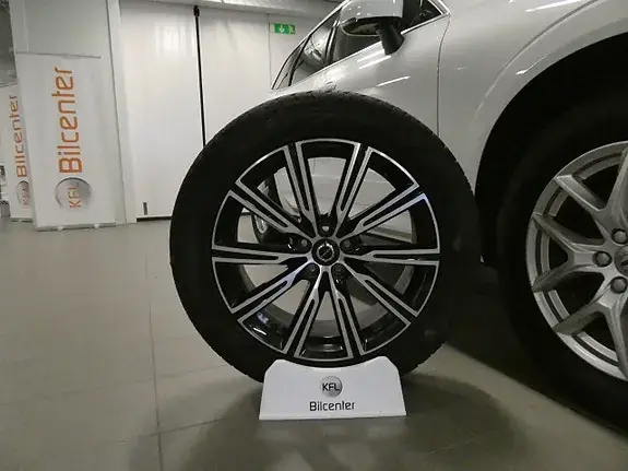Volvo Xc60 2022 photo 2