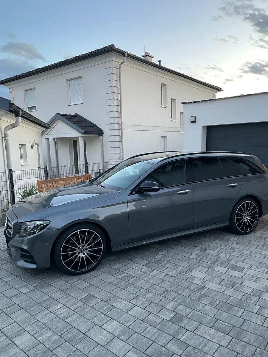 Mercedes-Benz E-Class 2019 photo 2