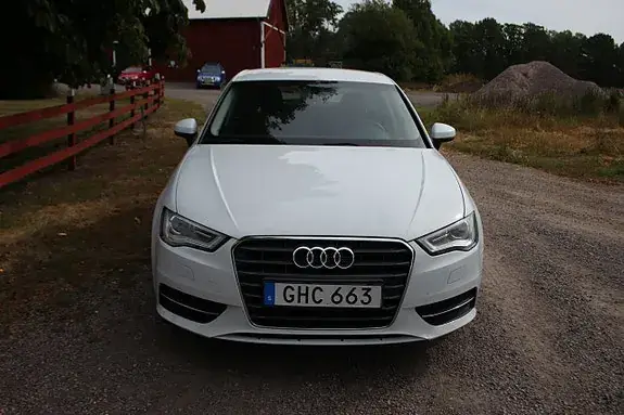 Audi A3 2015 photo 4