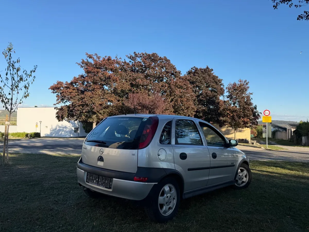 Opel Corsa 2002 photo 2