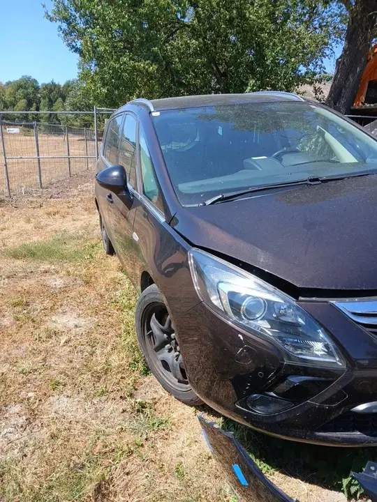Opel Zafira Tourer 2014 photo 2
