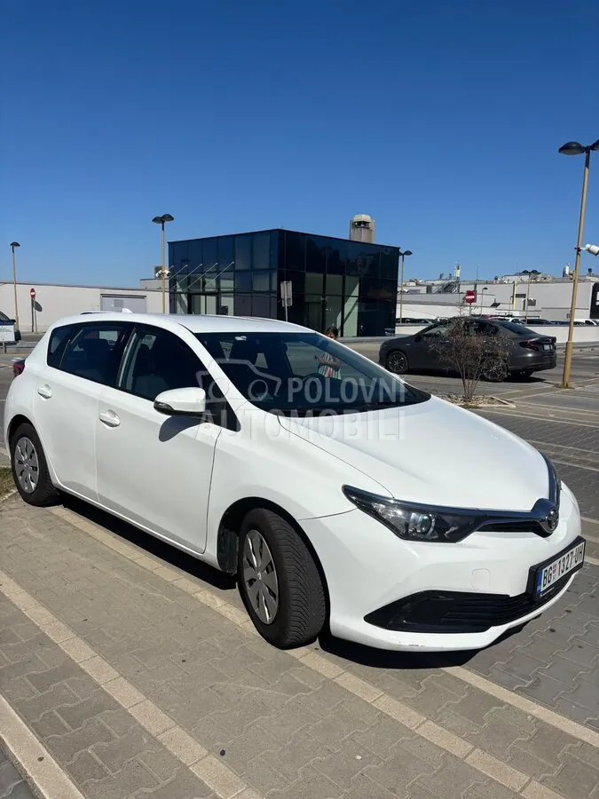 Toyota Auris 2018 photo 4