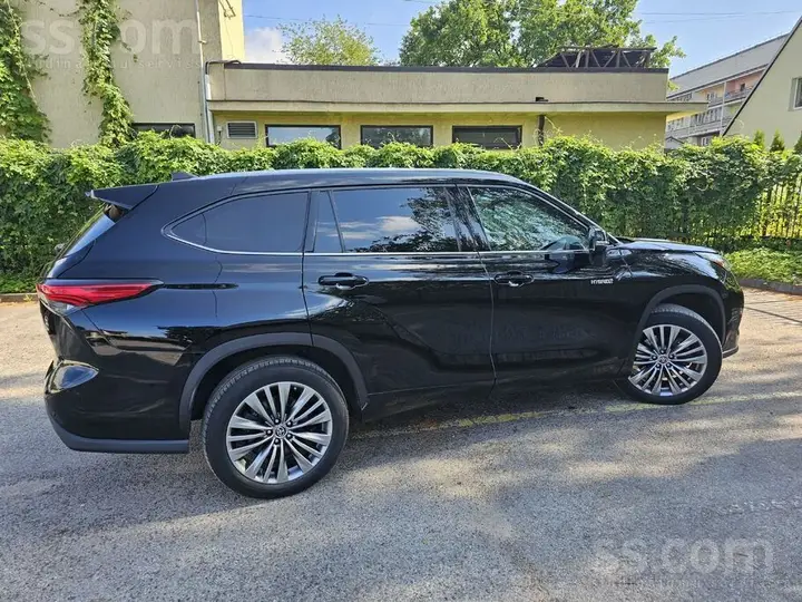 Toyota Highlander 2021 photo 4