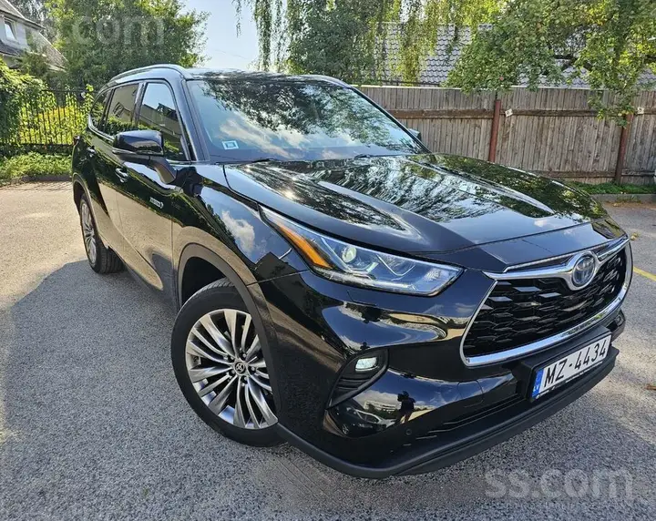 Toyota Highlander 2021 photo 2
