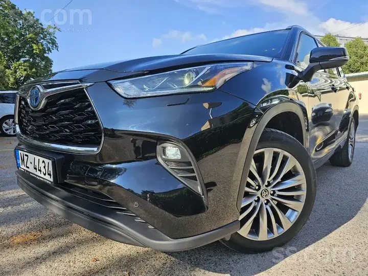 Toyota Highlander 2021 photo 3