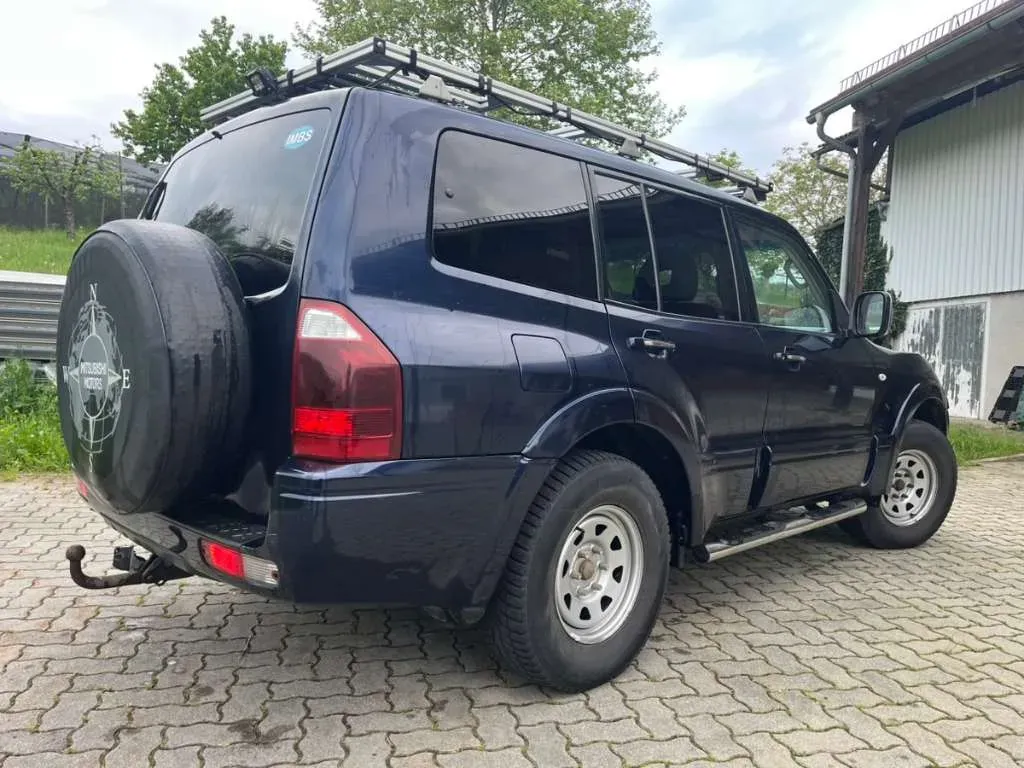 Mitsubishi Pajero 2005 photo 3