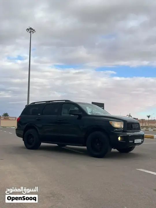 Toyota Sequoia 2015 photo 2