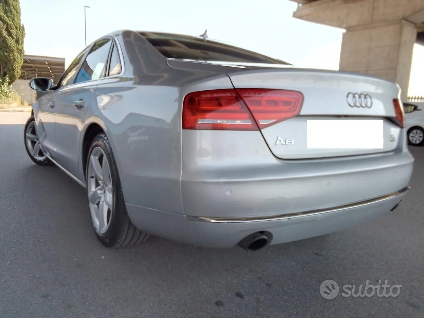 Audi A8 2011 photo 5