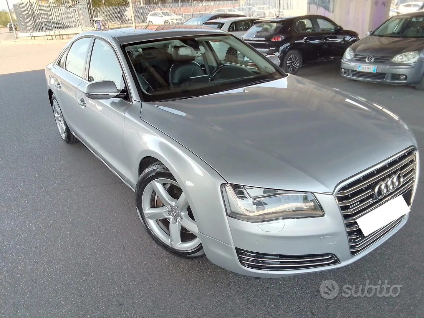 Audi A8 2011 photo 3