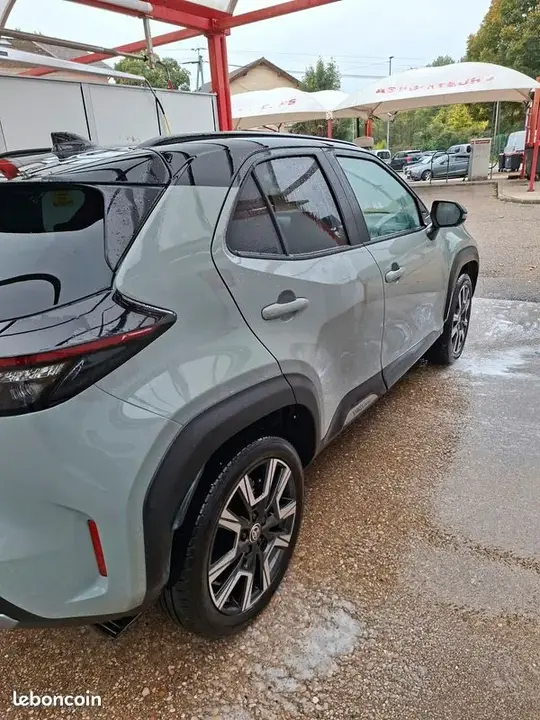 Toyota Yaris Cross 2024 photo 2