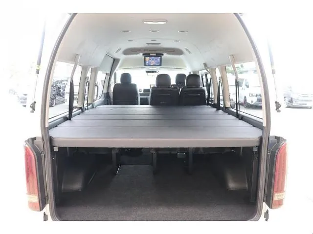 Toyota Hiace Wagon 2024 photo 4