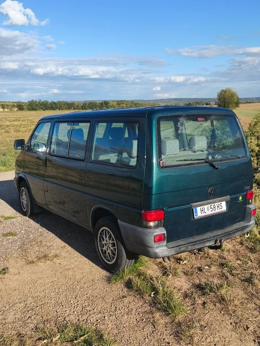 Volkswagen Caravelle 2000 photo 3