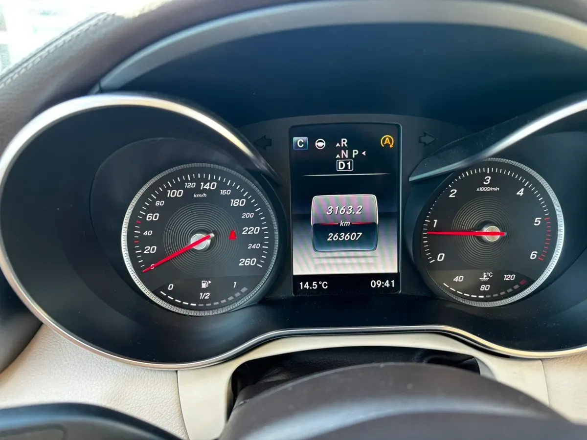 Mercedes-Benz C-Class 2014 photo 2