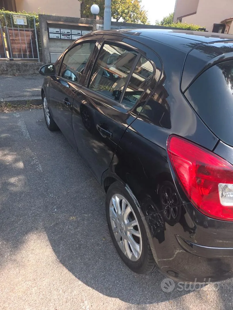 Opel Corsa 2010 photo 4