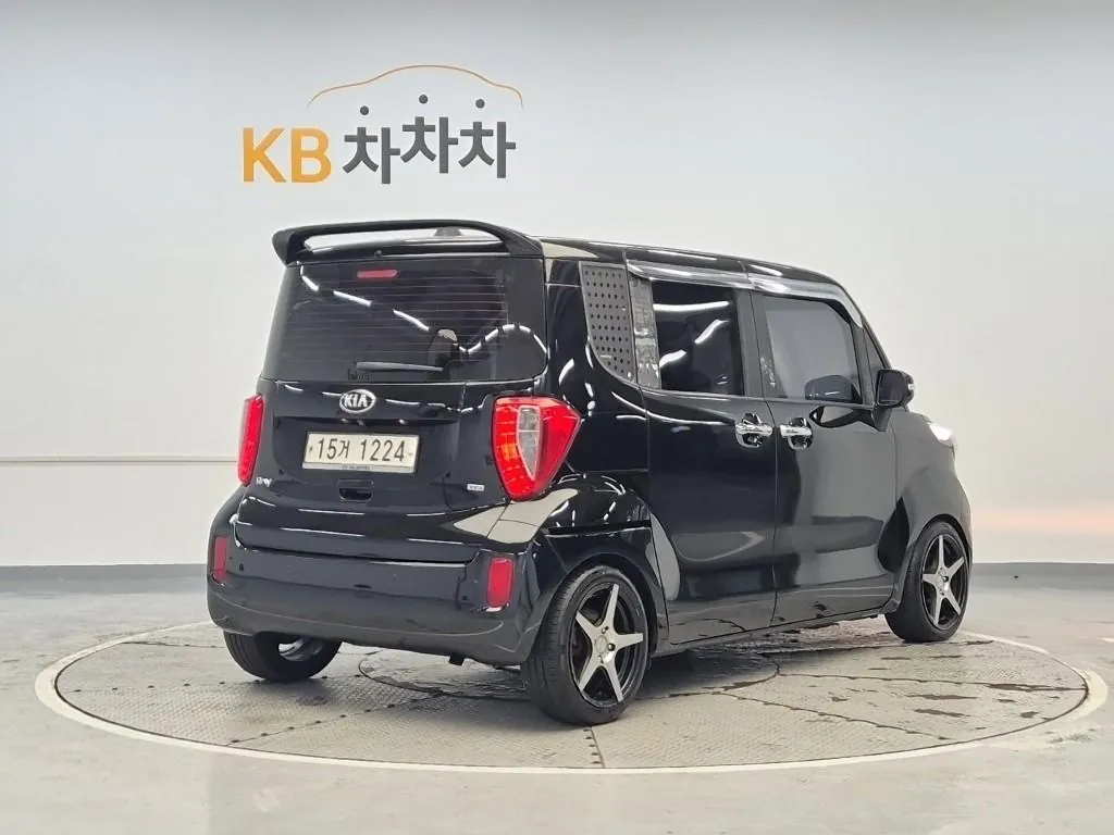 Kia K900 2014 photo 3