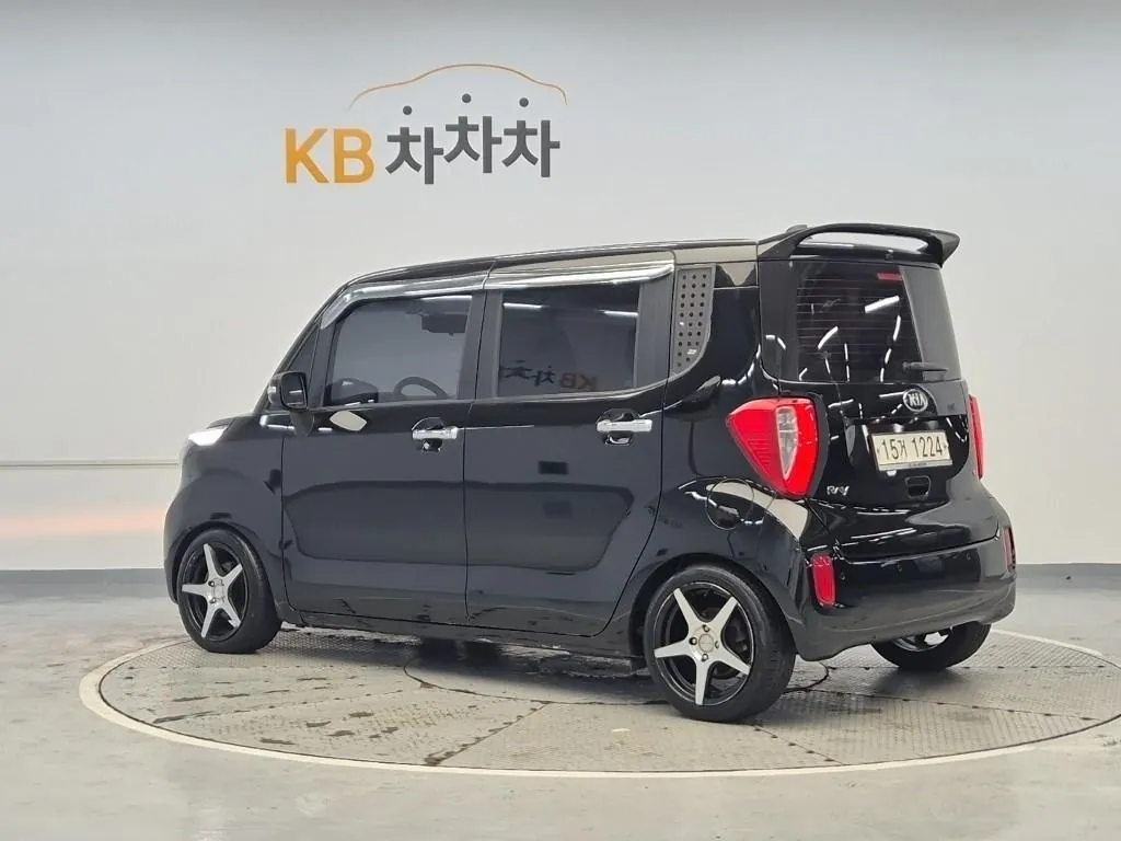 Kia K900 2014 photo 2