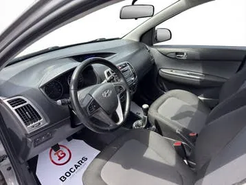 Hyundai I20 2013 photo 2