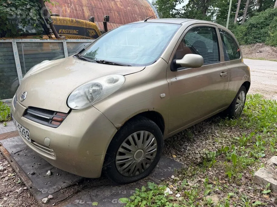 Nissan Micra 2004 photo 4