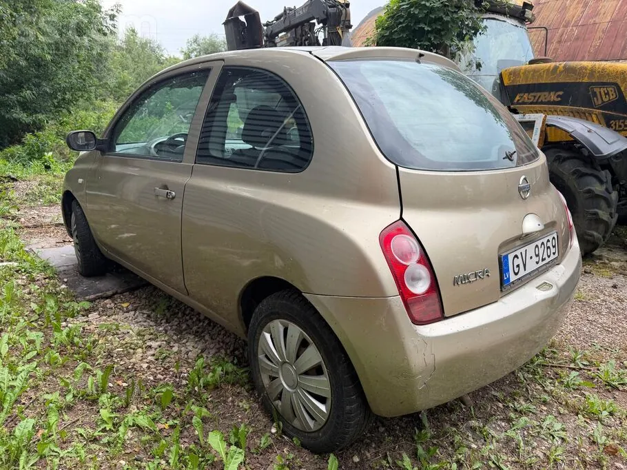 Nissan Micra 2004 photo 3