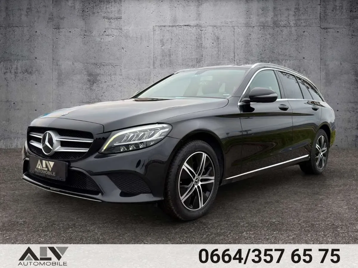 Mercedes-Benz C-Class 2019 photo 2