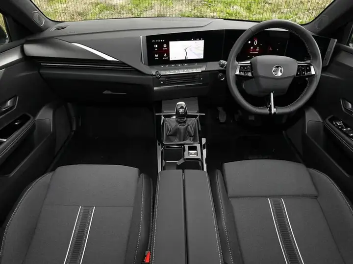 Vauxhall Astra 2026 photo 3