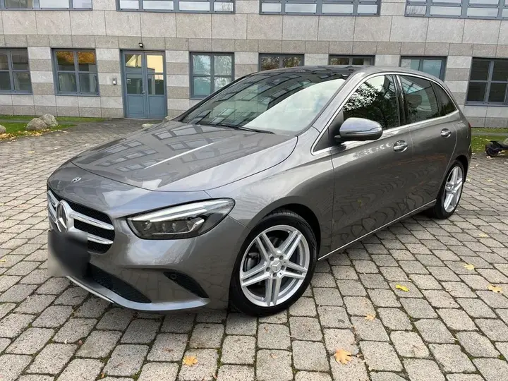 Mercedes-Benz B 200