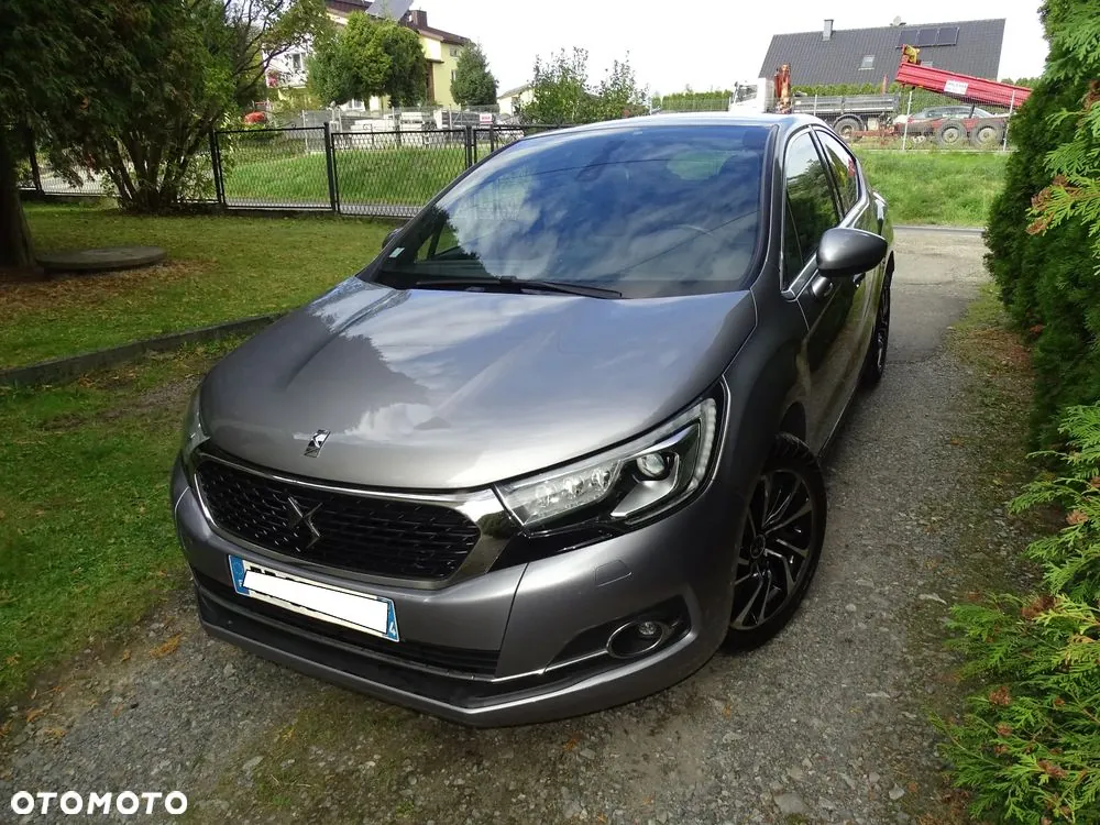 DS Automobiles Ds 4