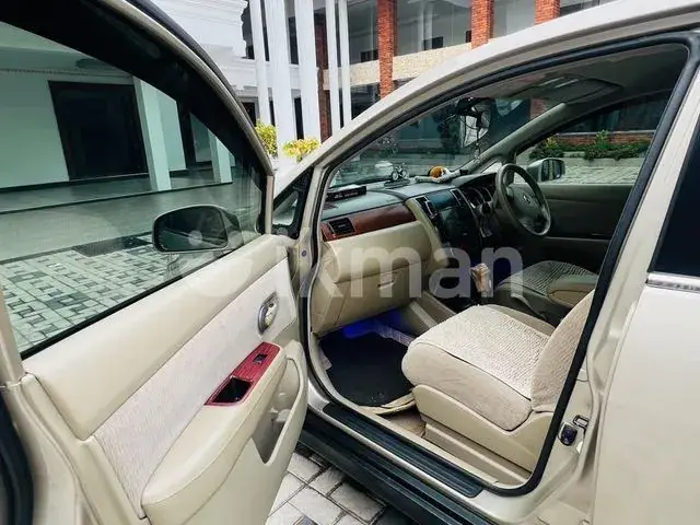 Nissan Tiida 2009 photo 4