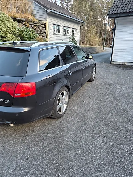 Audi A4 2008 photo 2