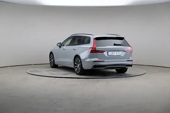 Volvo V60 2025 photo 2