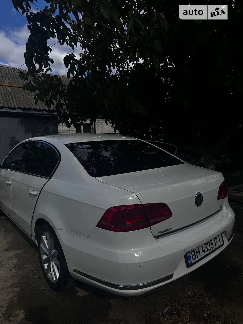 Volkswagen Passat 2013 photo 2