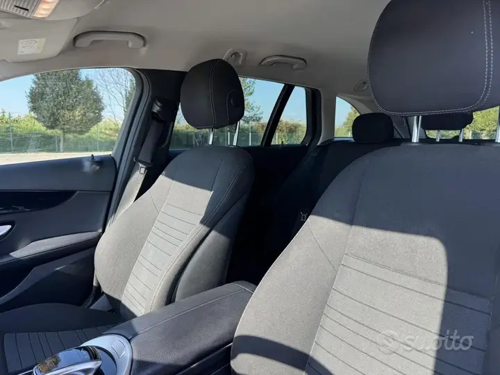 Mercedes-Benz C-Class 2018 photo 5