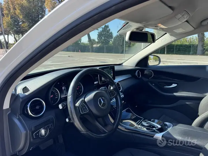 Mercedes-Benz C-Class 2018 photo 4