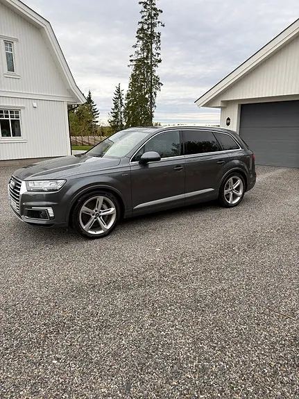 Audi Q7 2018 photo 5