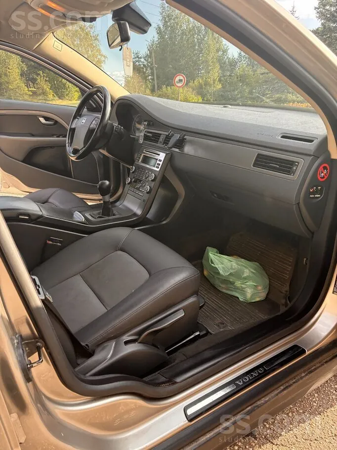 Volvo V70 2008 photo 2