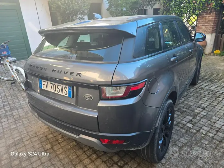Land Rover Evoque 2019 photo 3